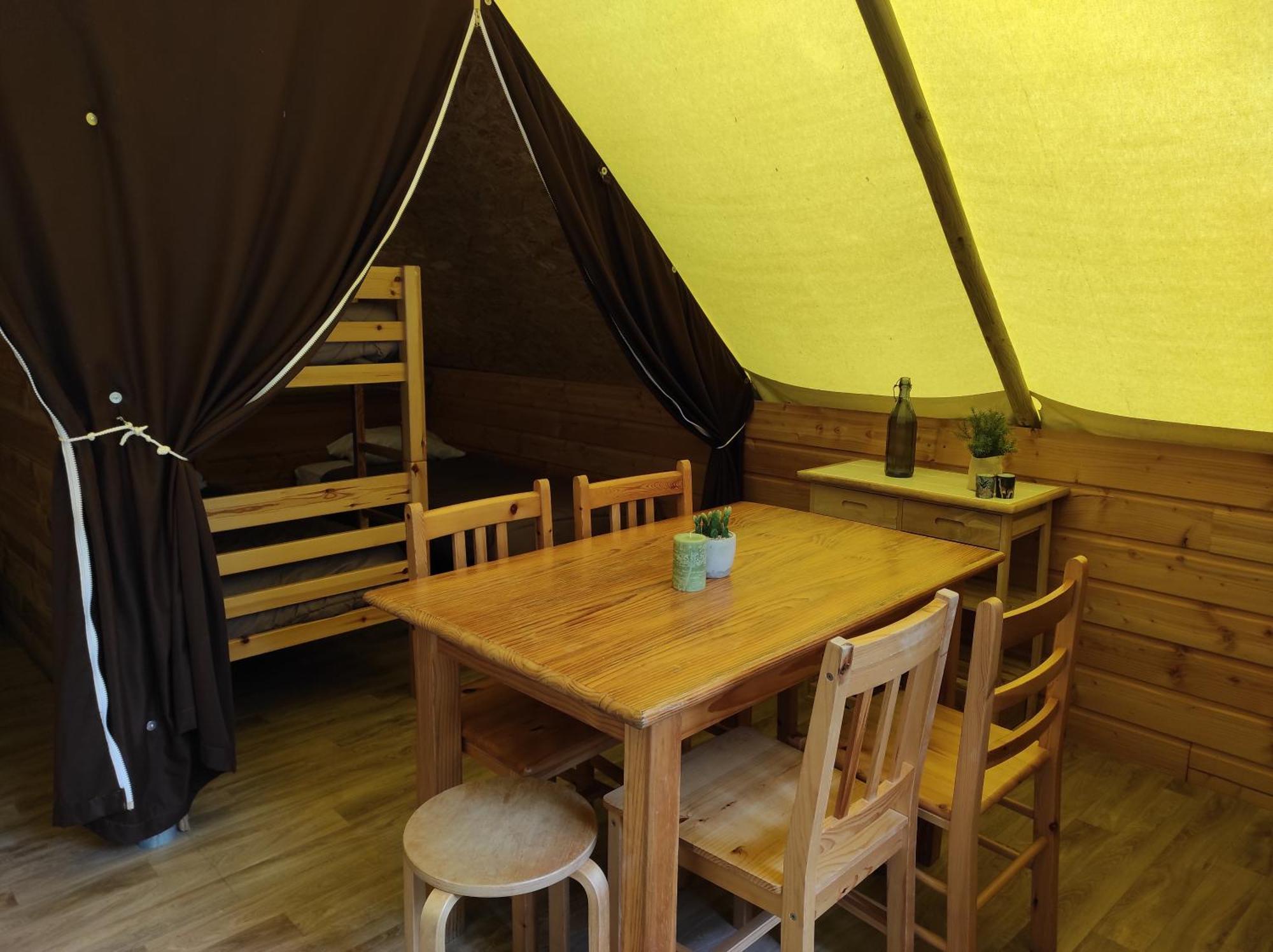 Camping Le Rouge Gorge **** 10' Puy Du Fou Saint-Laurent-sur-Sèvre Exterior foto
