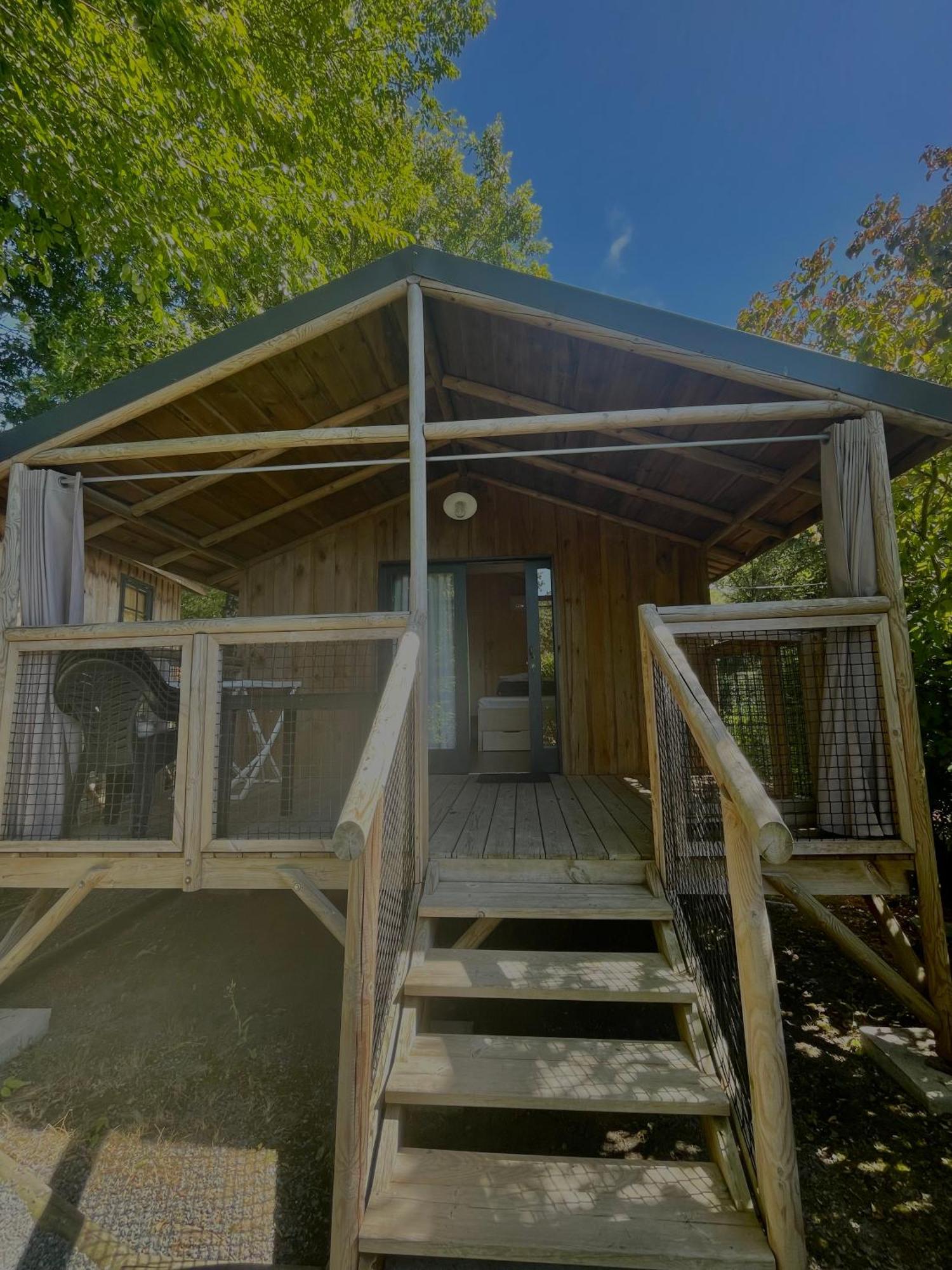 Camping Le Rouge Gorge **** 10' Puy Du Fou Saint-Laurent-sur-Sèvre Exterior foto
