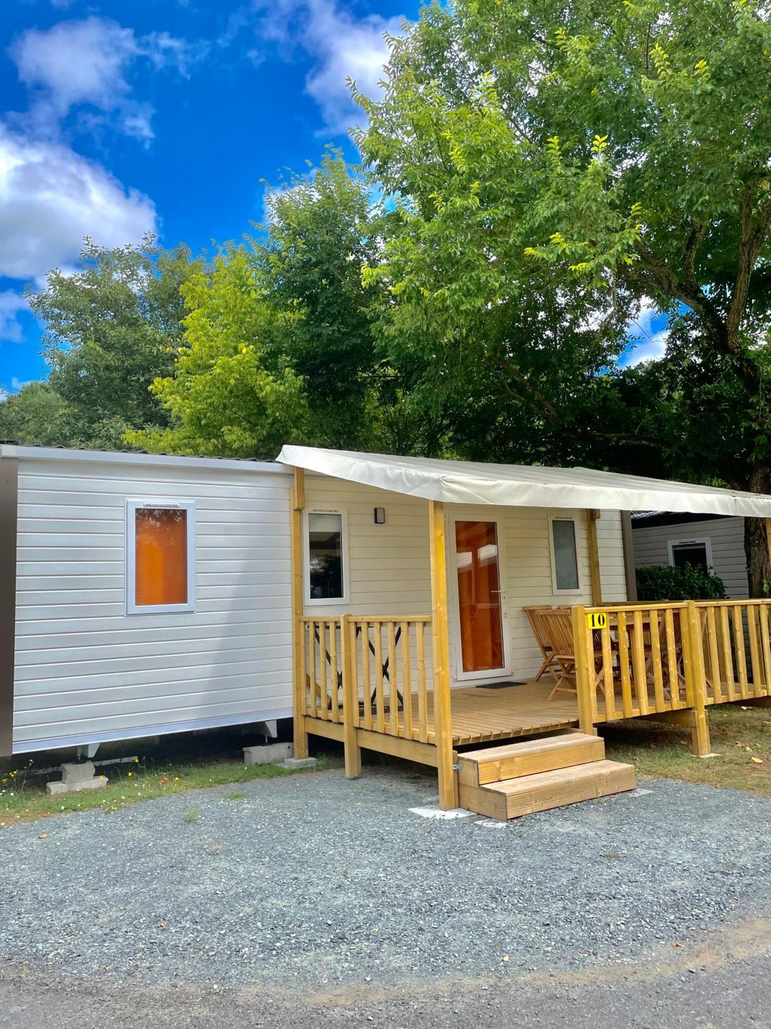 Camping Le Rouge Gorge **** 10' Puy Du Fou Saint-Laurent-sur-Sèvre Exterior foto