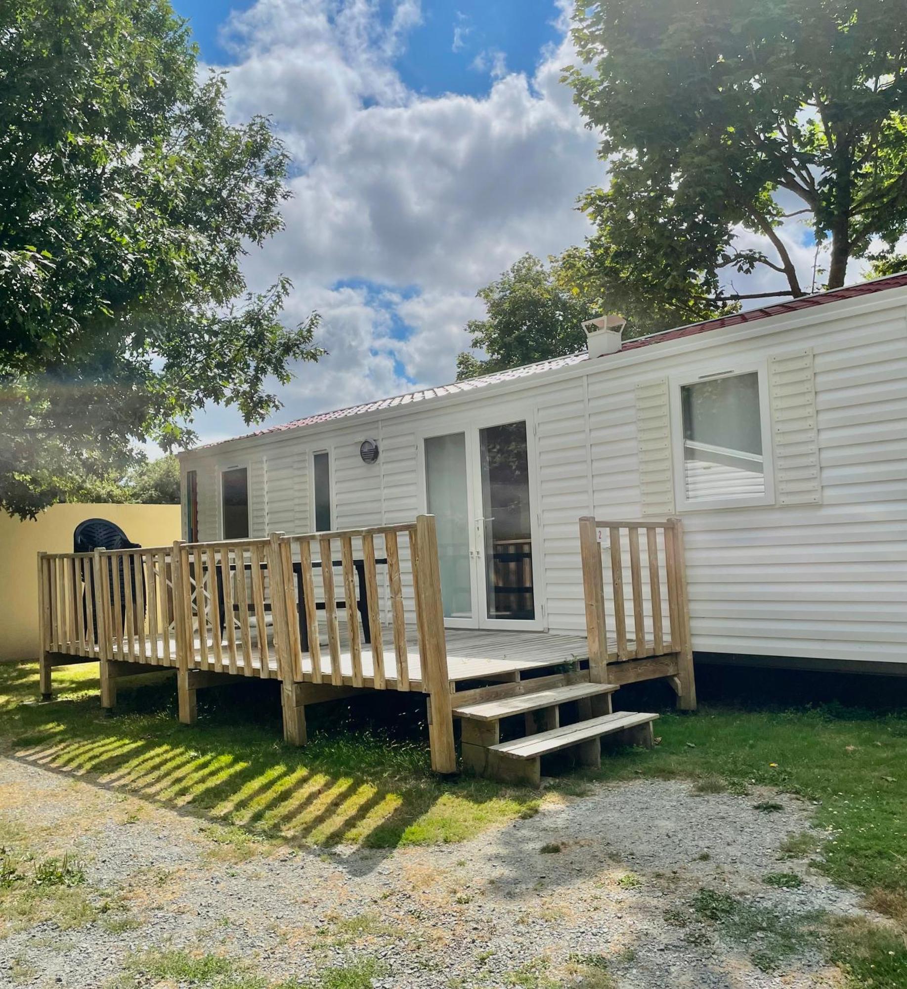 Camping Le Rouge Gorge **** 10' Puy Du Fou Saint-Laurent-sur-Sèvre Exterior foto