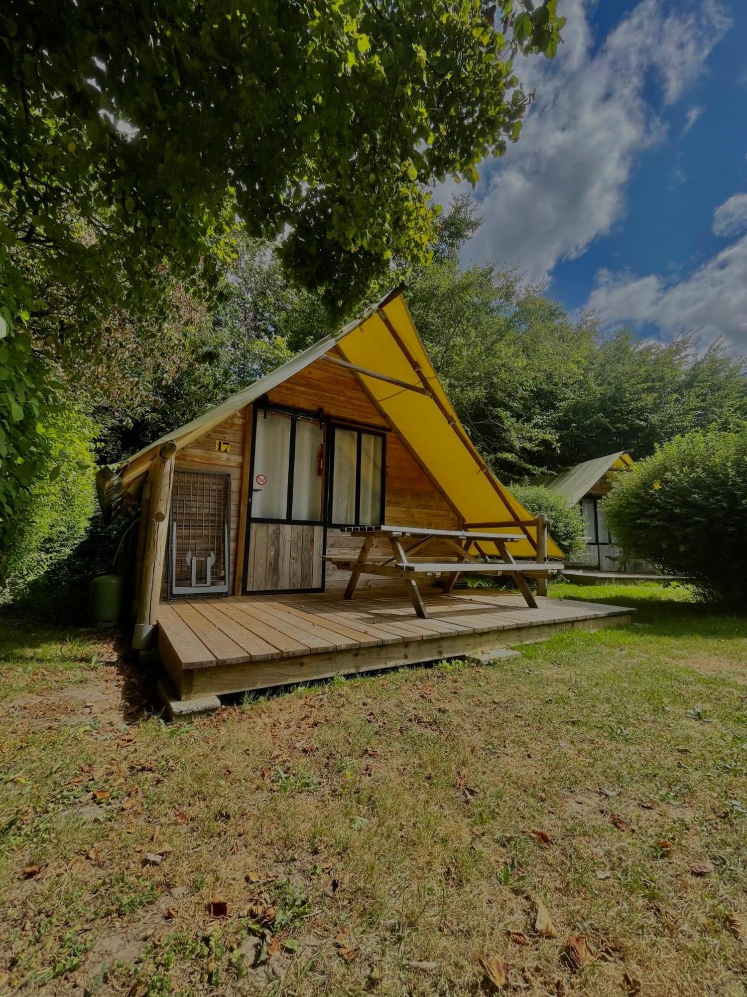 Camping Le Rouge Gorge **** 10' Puy Du Fou Saint-Laurent-sur-Sèvre Exterior foto
